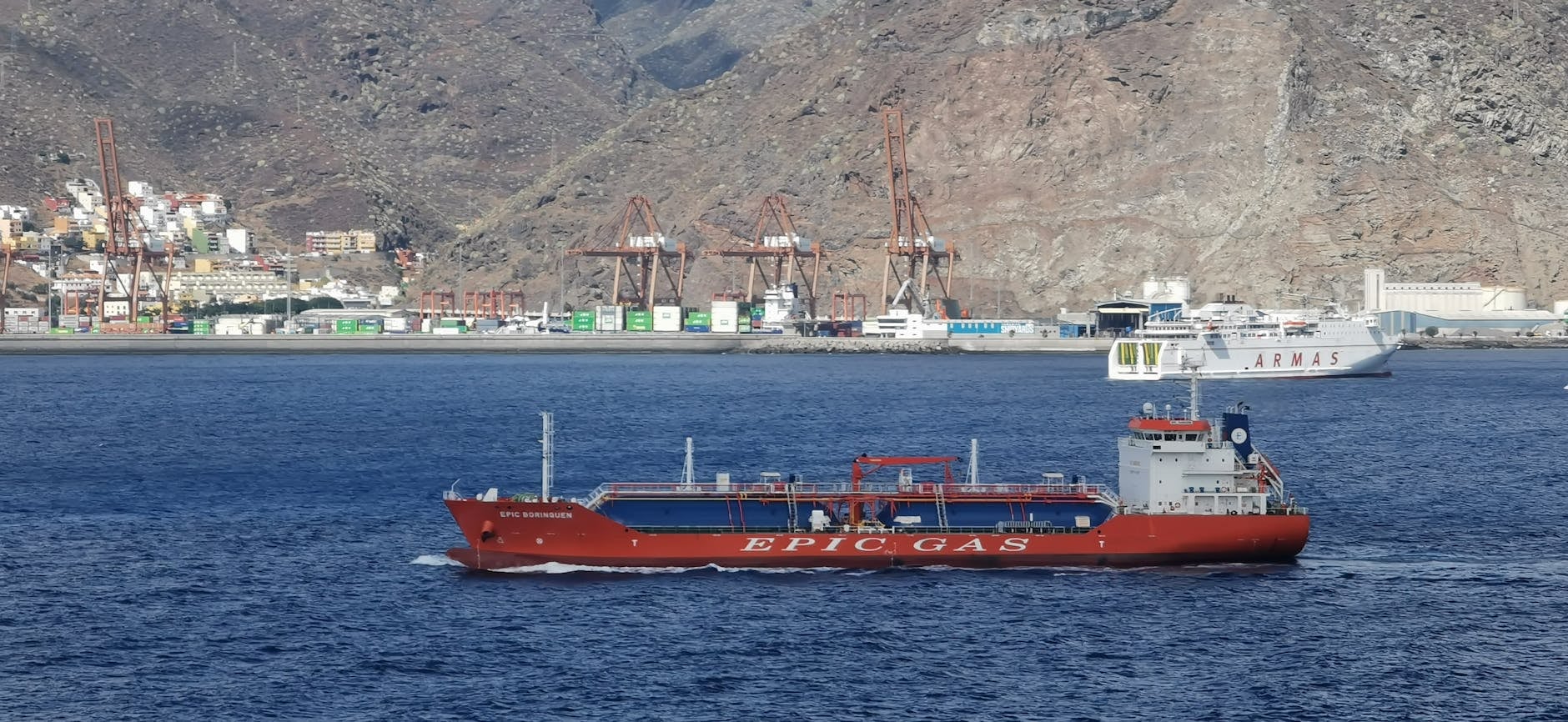 Navire MV Hondius aux