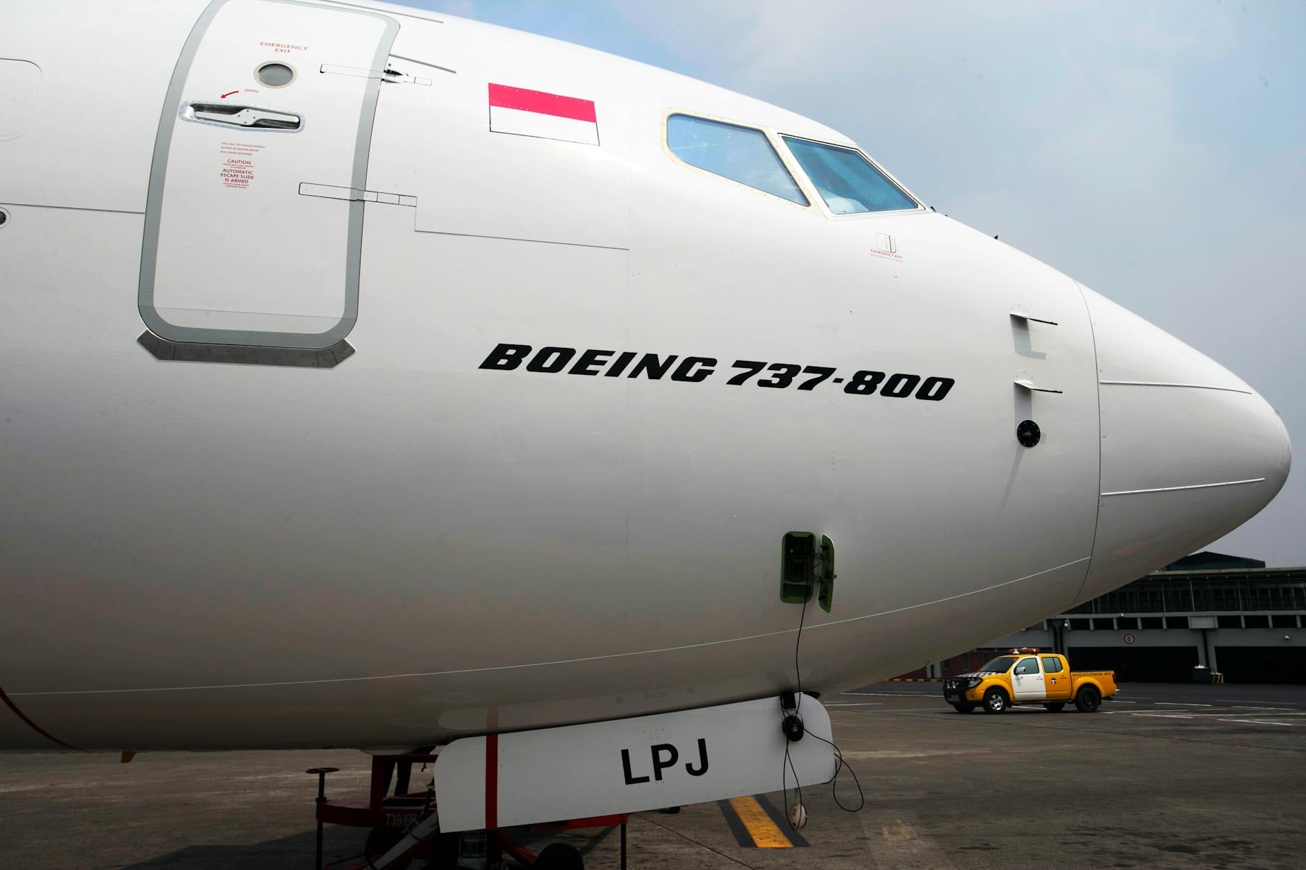 Avion percutant camion Newark