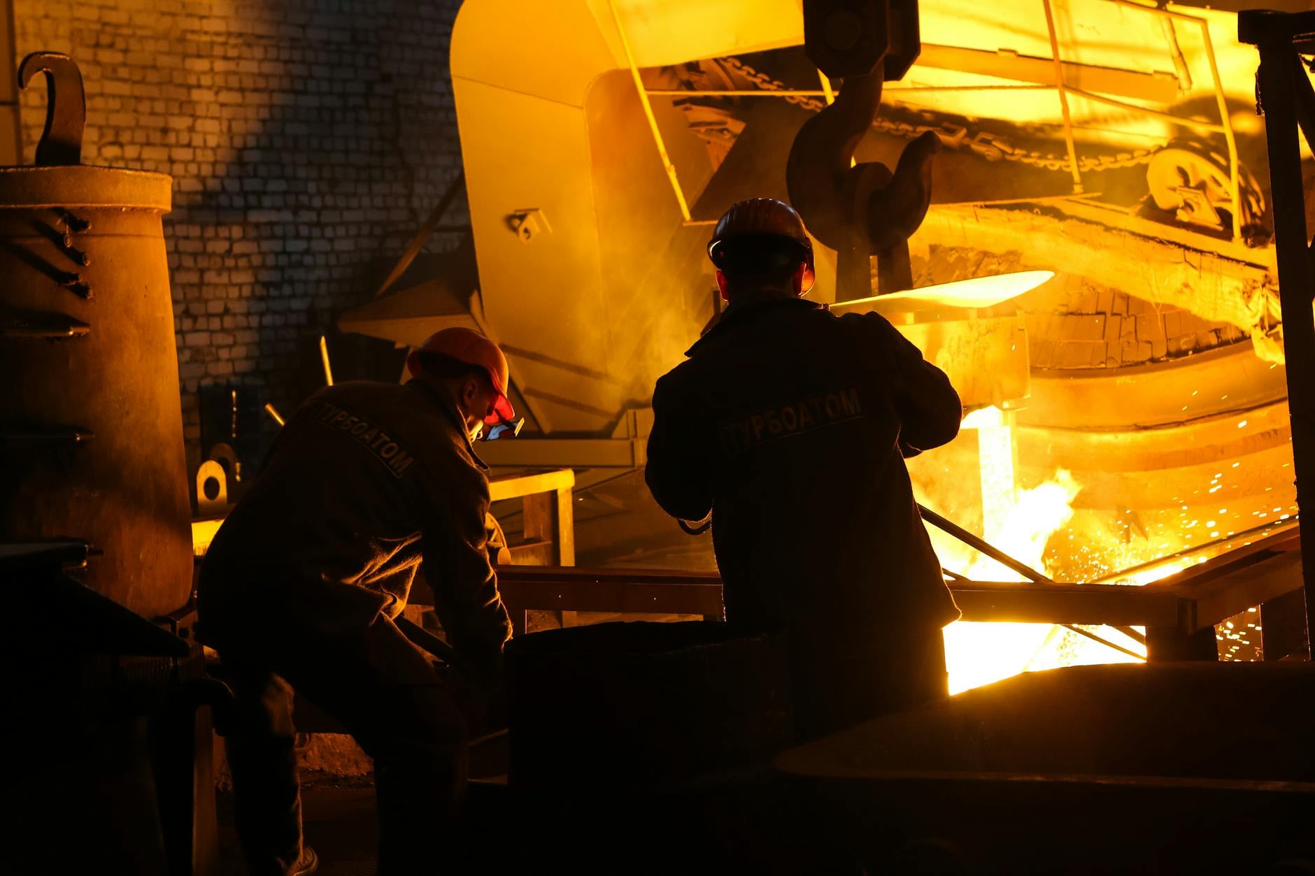 Usine métallurgique nuit