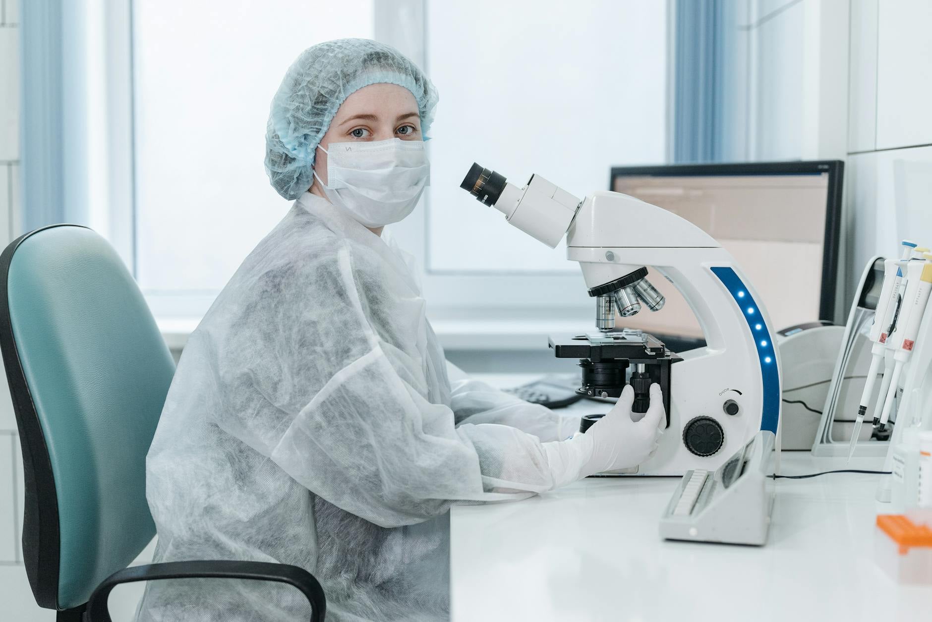 Laboratoire analyse virus