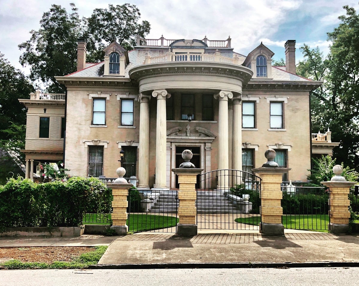 Villa River Oaks Houston