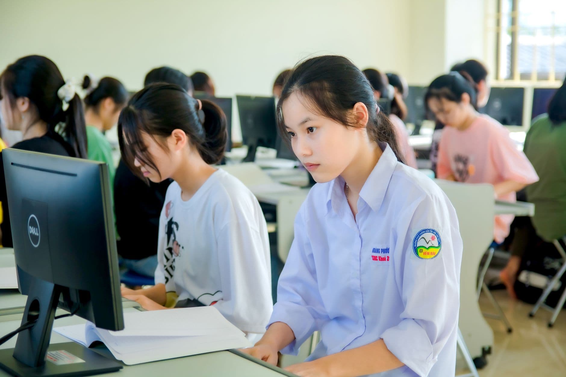 Élève ordinateur classe