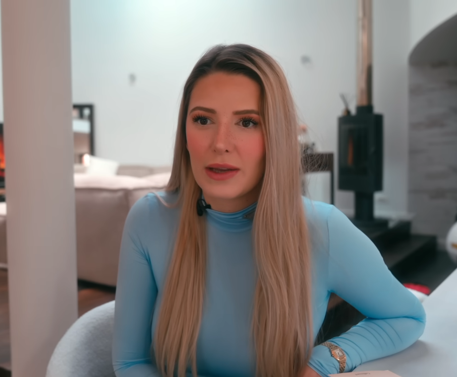 Emma Paris révèle des violences conjugales et financières dans son livre