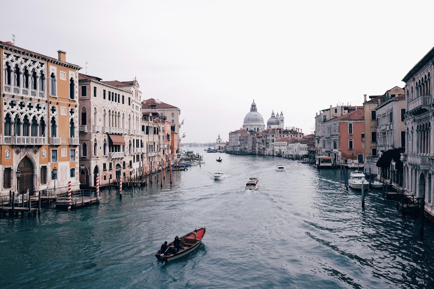 Venise : la Biennale d'art fait trembler sa propre direction
