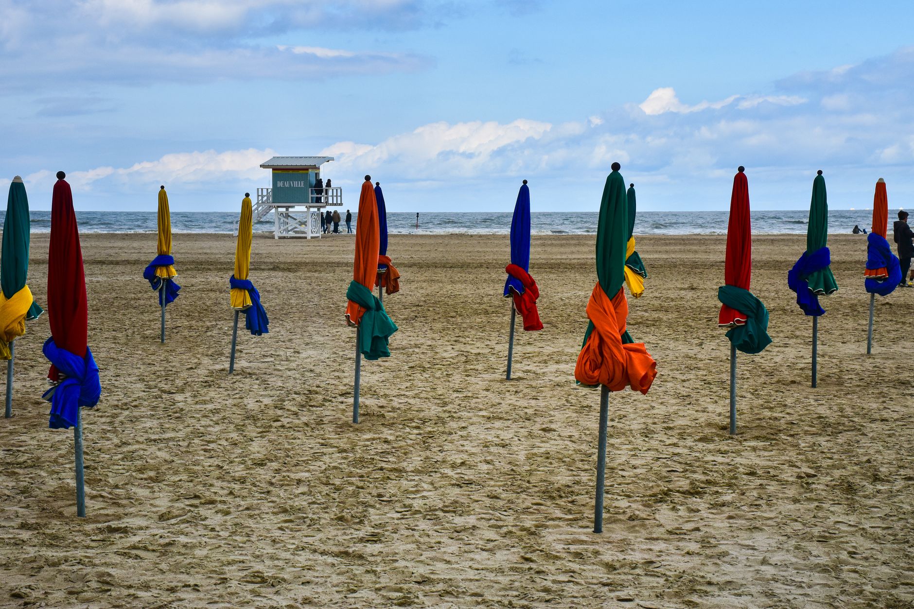 3 500 enfants d'Île-de-France découvrent Deauville pour la Journée des oubliés