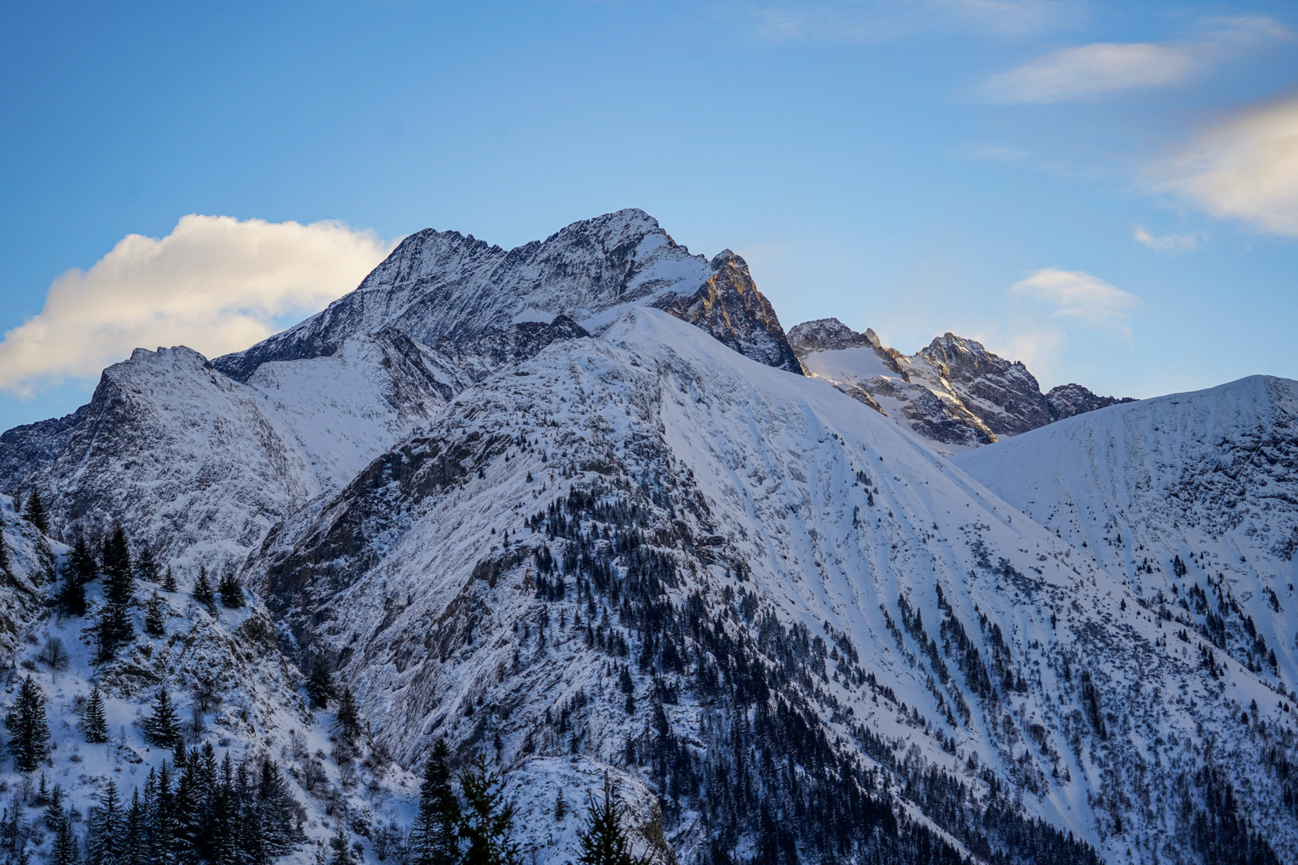 Deux-Alpes : une buvette visée par une enquête pour propos antisémites