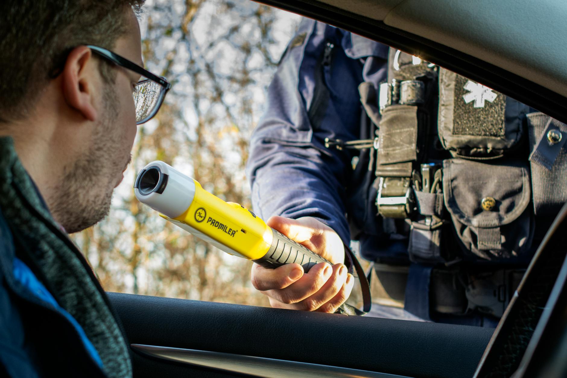 Un Australien verbalisé pour avoir vaporisé du parfum au volant