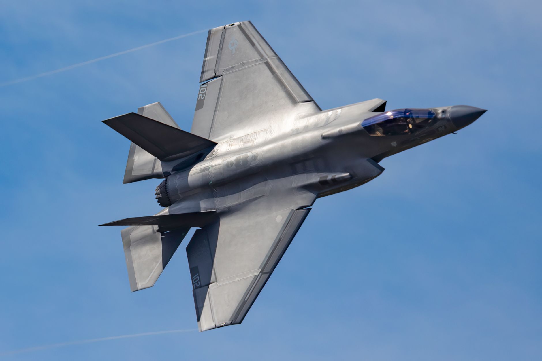 La Chine défie l'invisibilité des F-22 et F-35