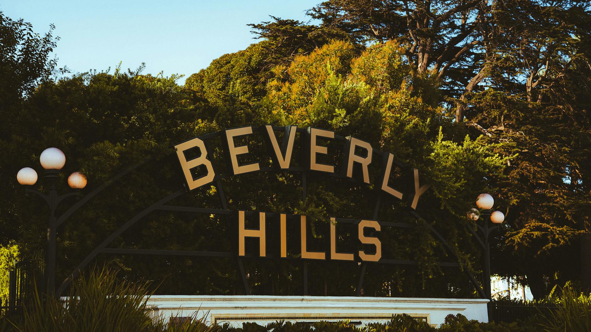 Beverly Hills : un suspect armé séquestre une femme dans un camion pendant neuf heures