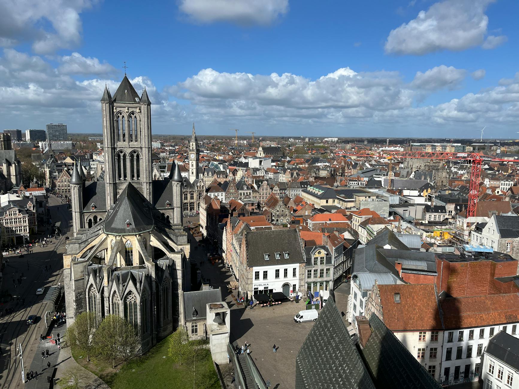 Les Belges de 18 ans et plus moins heureux, révèle une étude