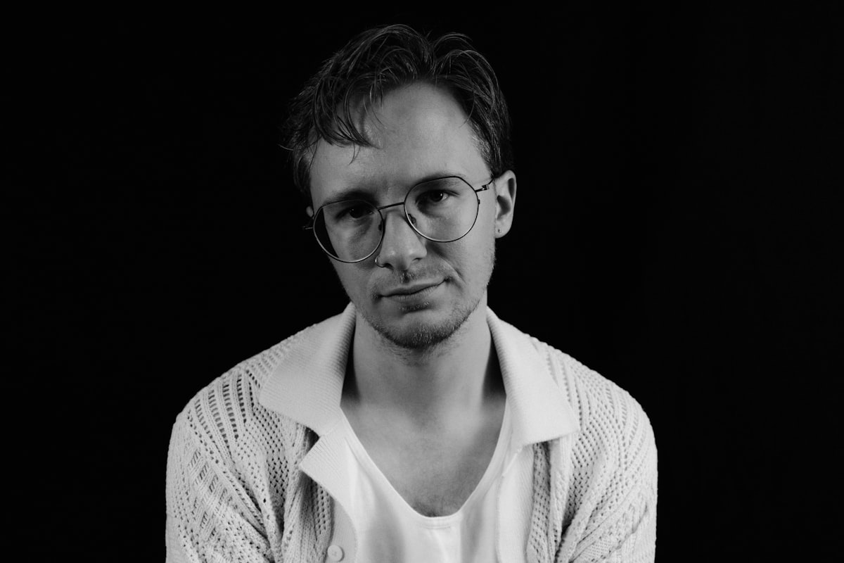 Tillinac, l’écrivain qui maniait l’épée et la prière