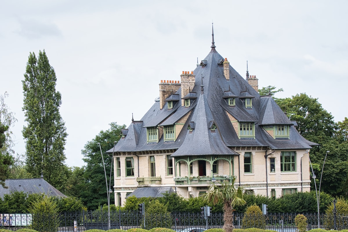 Affaire Lyhanna : cinq ministres réunis à Matignon pour répondre à l'échec de l'État