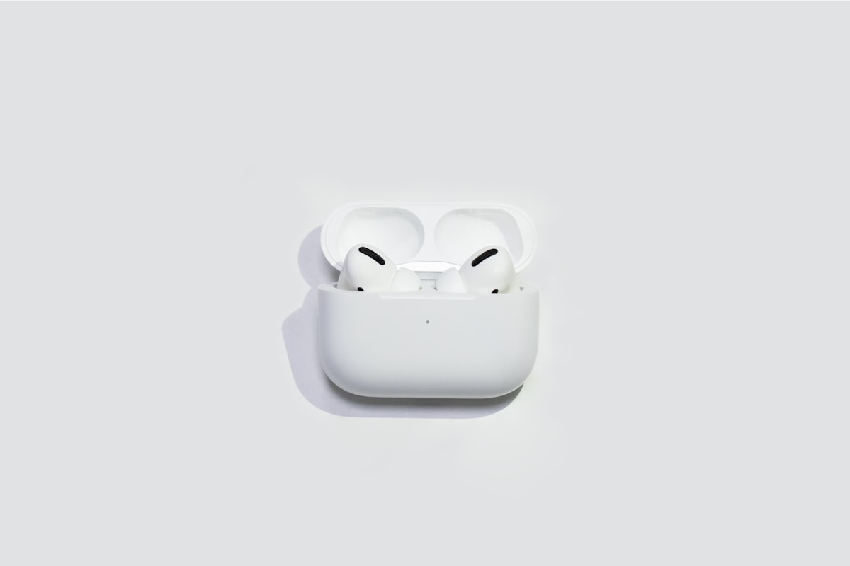 AirPods Ultra : la caméra infrarouge qui intrigue et inquiète