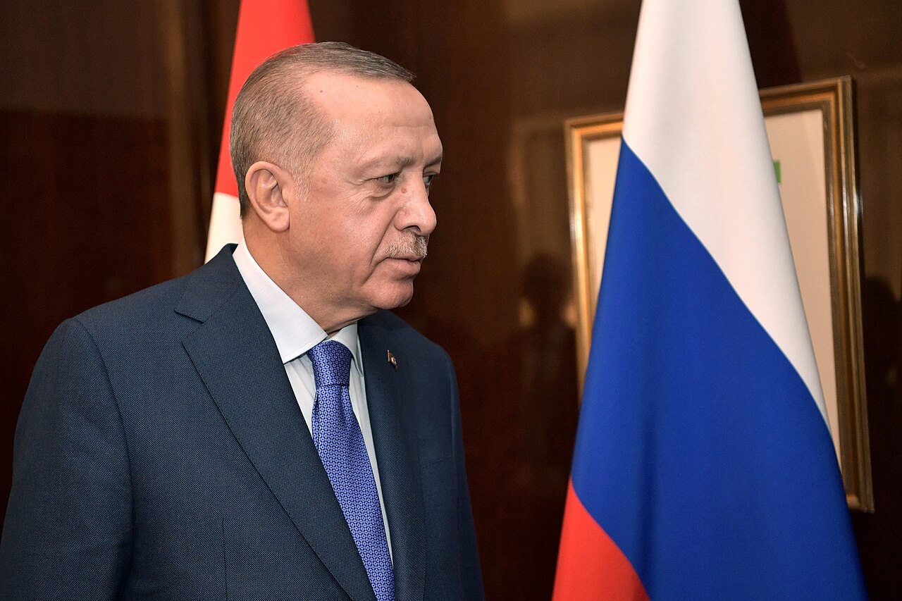 Erdogan offre un revolver chargé aux dirigeants de l'OTAN